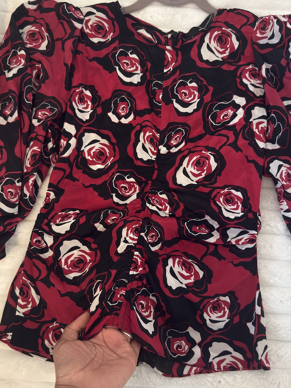 Women’s Red Rose Print Puff Sleeve Blouse - Picture 2 of 3